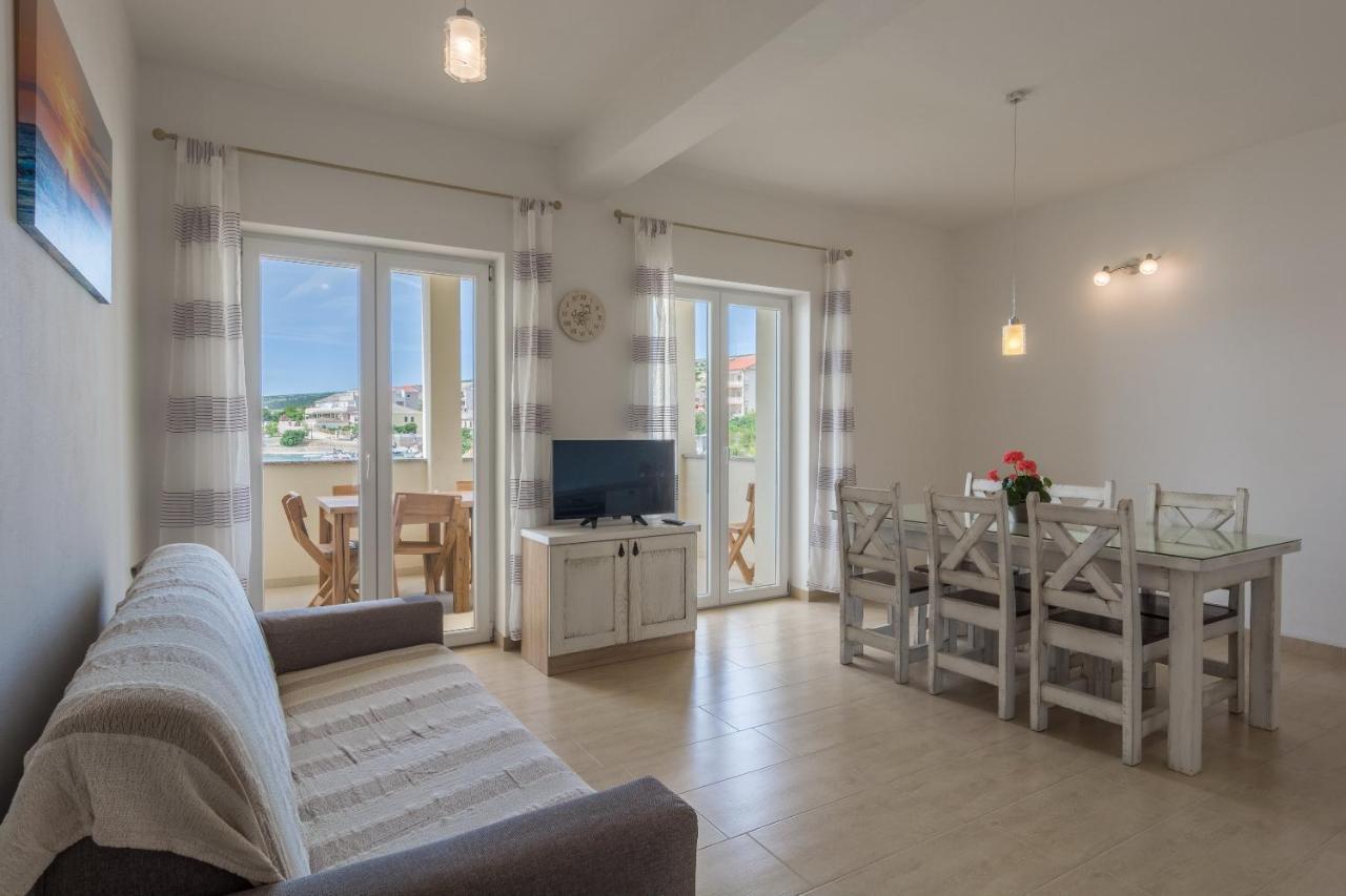 Apartments By The Sea Simuni, Pag - 18386 Kolan Extérieur photo