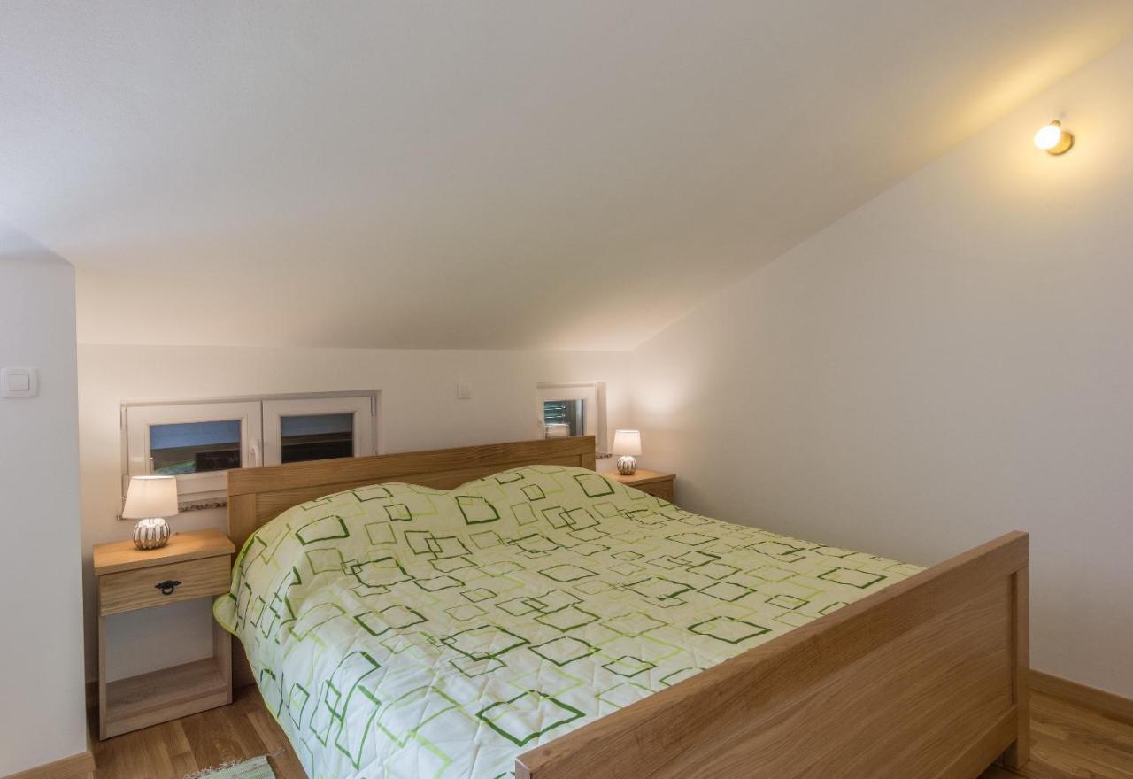 Apartments By The Sea Simuni, Pag - 18386 Kolan Extérieur photo