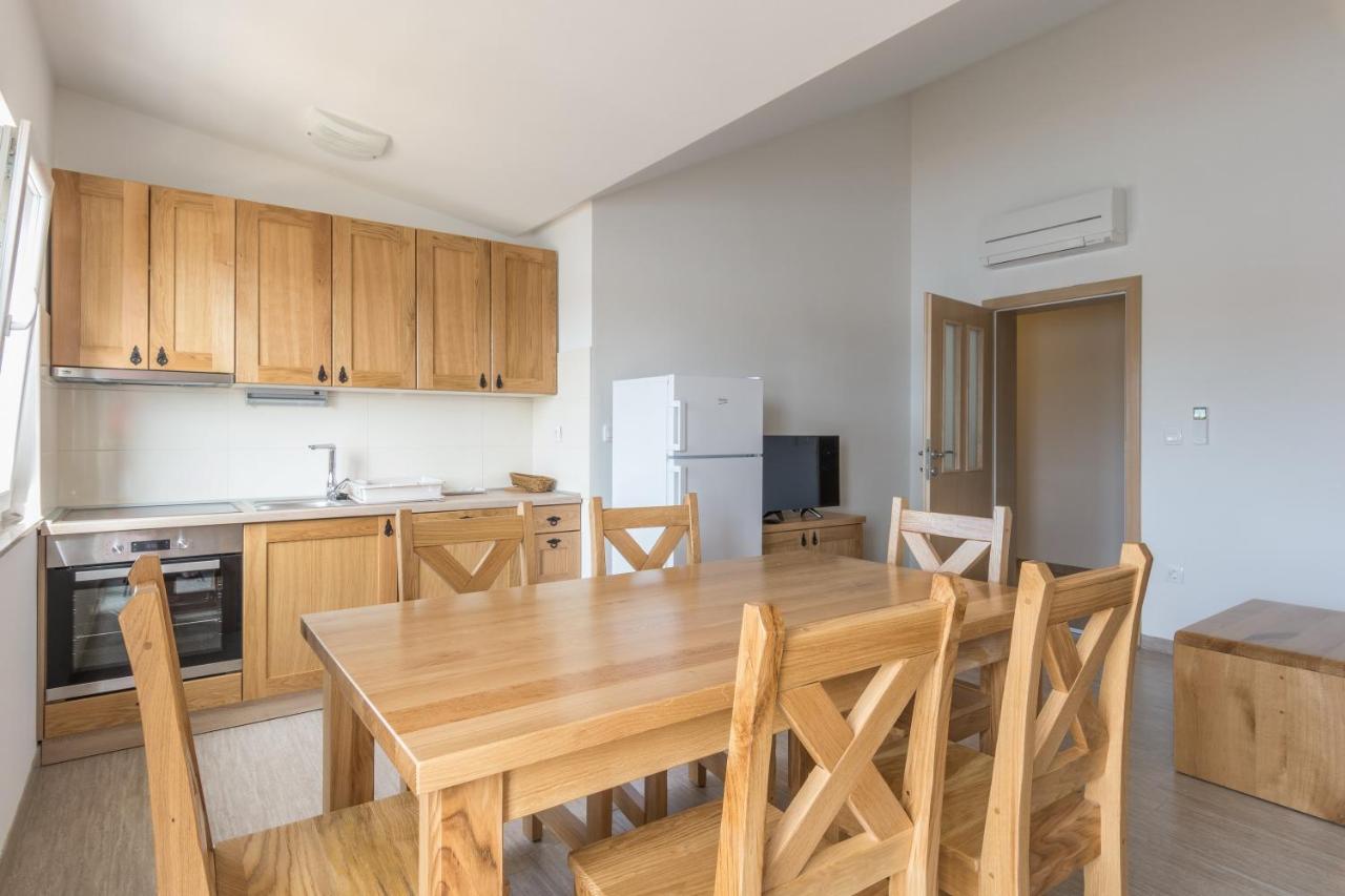 Apartments By The Sea Simuni, Pag - 18386 Kolan Extérieur photo