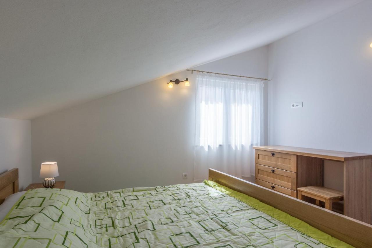 Apartments By The Sea Simuni, Pag - 18386 Kolan Chambre photo